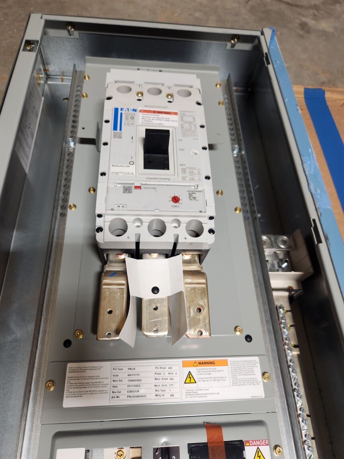 400 AMP PANELBOARD 480V MAIN BREAKER 42 SPACE 3PHASE 4 WIRE ,COMPLETE PANEL,